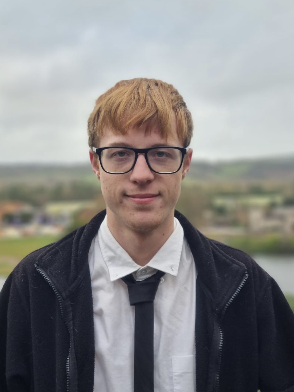 Ryan Jolley, freelance themed entertainment lighting programmer